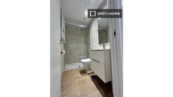 Habitación en piso compartido en Alcalá de Henares.