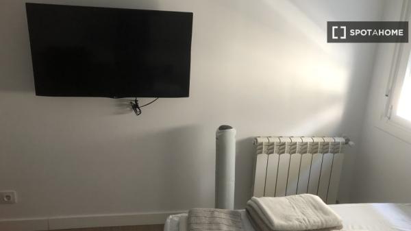 Habitación en piso compartido en Alcalá de Henares.