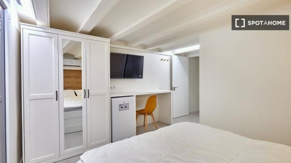 Estudio en alquiler en El Raval, Barcelona