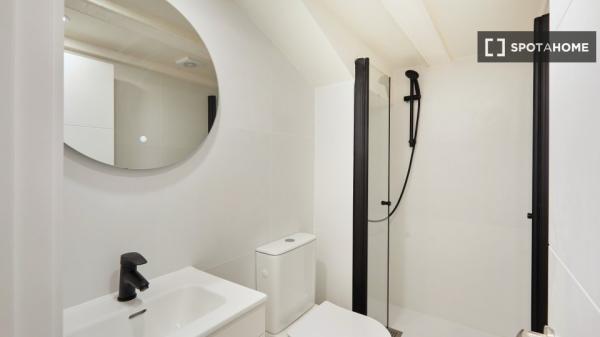 Estudio en alquiler en El Raval, Barcelona