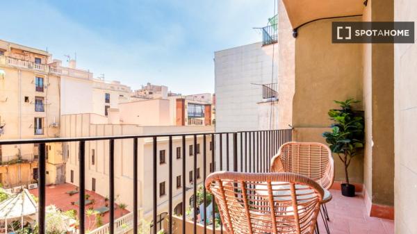 Apartamento de 2 dormitorios en alquiler en El Raval, Barcelona
