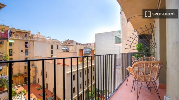Apartamento de 2 dormitorios en alquiler en El Raval, Barcelona