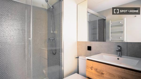 Apartamento de 2 dormitorios en alquiler en El Raval, Barcelona