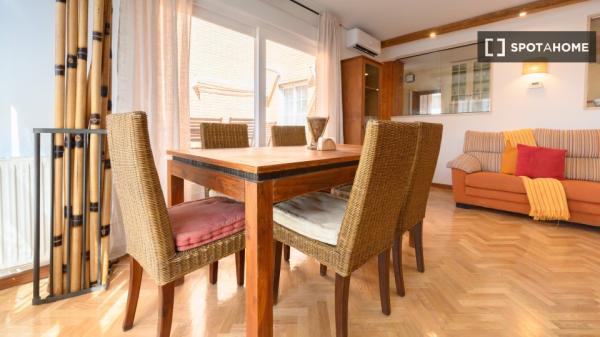 Piso de 4 habitaciones en alquiler en el Ensanche de Vallecas