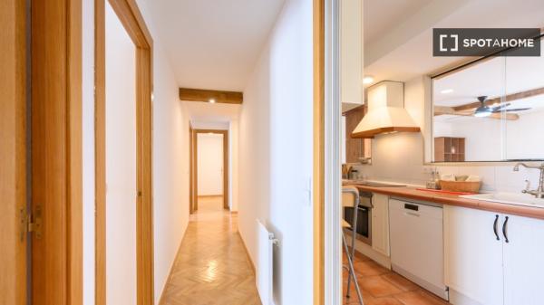 Piso de 4 habitaciones en alquiler en el Ensanche de Vallecas