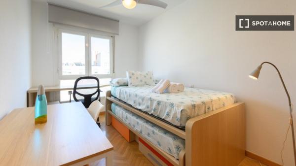 Piso de 4 habitaciones en alquiler en el Ensanche de Vallecas