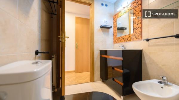 Piso de 4 habitaciones en alquiler en el Ensanche de Vallecas