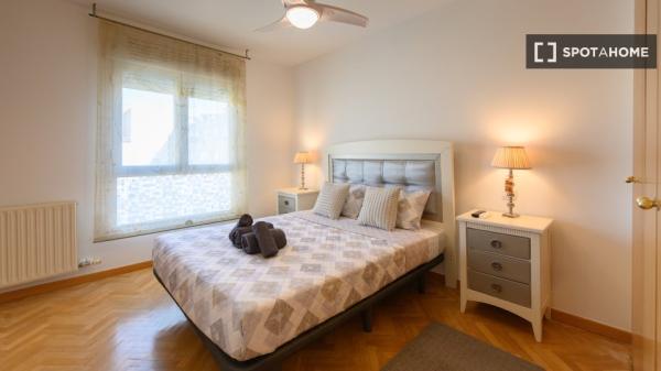 Piso de 4 habitaciones en alquiler en el Ensanche de Vallecas