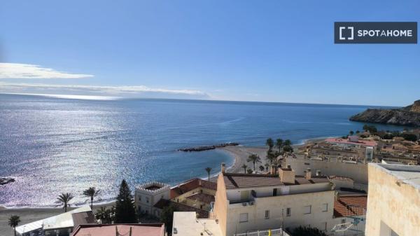 Piso de 4 habitaciones en alquiler en Gualchos, Granada