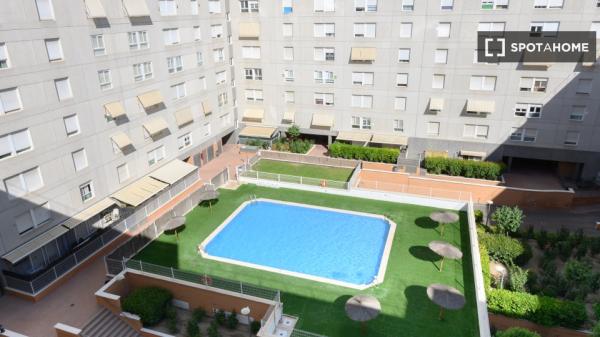 Piso de 4 habitaciones en alquiler en el Ensanche de Vallecas