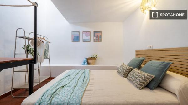 Apartamento de 2 dormitorios en alquiler en Roquetas de Mar, Almería