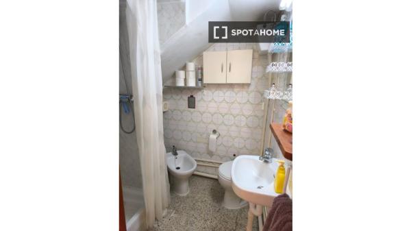 Piso de 4 habitaciones en alquiler en Gualchos, Granada