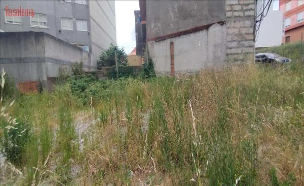 Terreno en calle Monumento, 7