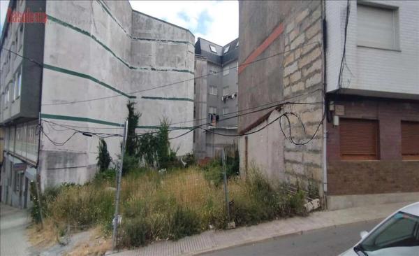 Terreno en calle Monumento, 7