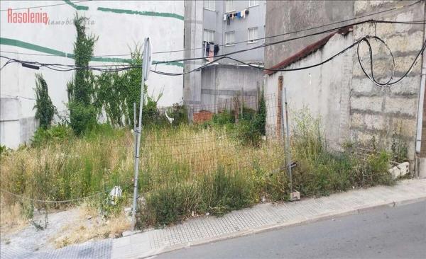 Terreno en calle Monumento, 7