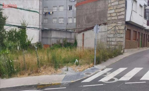 Terreno en calle Monumento, 7