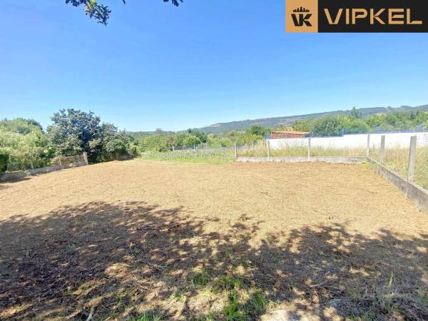 Terreno en calle da Agriña