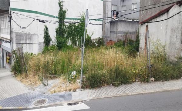 Terreno en calle Monumento