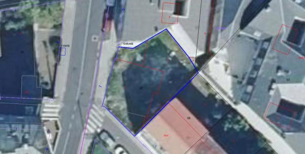 Terreno en calle Monumento