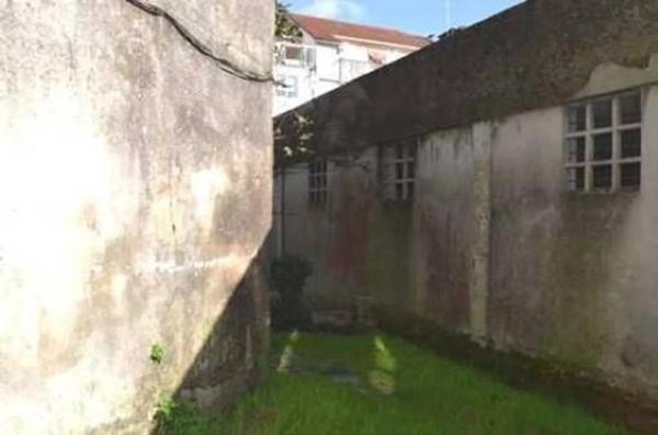 Terreno en calle dos Pitelos