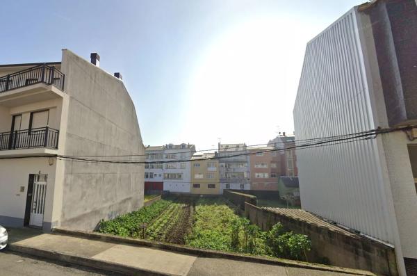 Terreno en calle Flor de Toxo, 11
