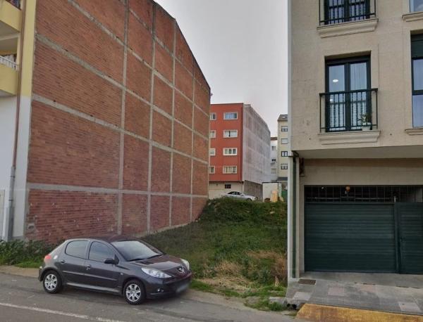 Terreno en calle Valle Inclán