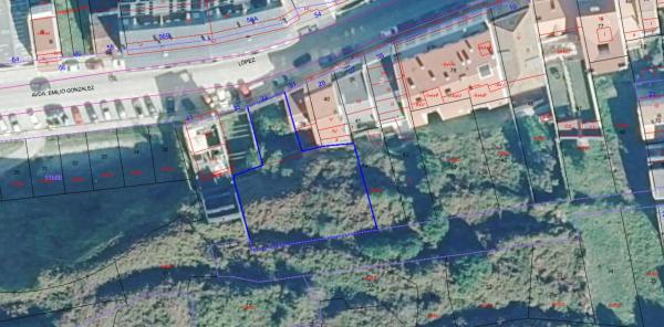 Terreno en calle Emilio González López