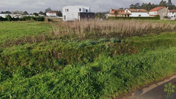 Terreno en calle Mirtos
