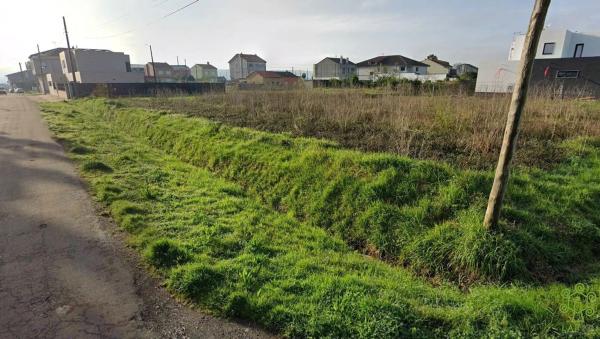 Terreno en calle Mirtos