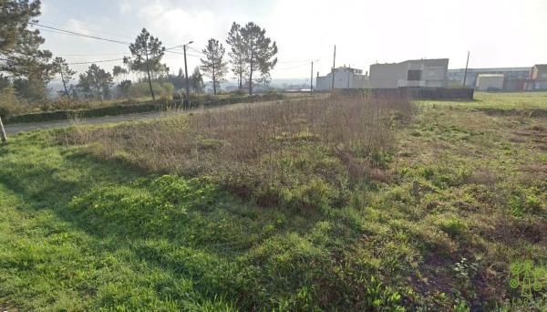 Terreno en calle Mirtos