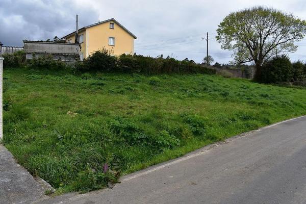 Terreno en calle Feal