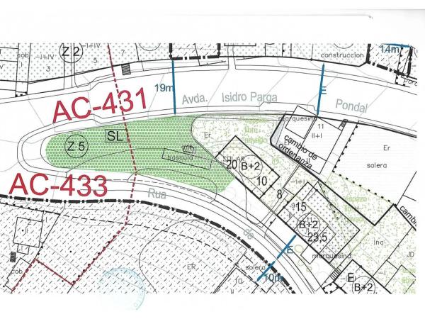 Terreno en calle Isidro Parga Pondal, 48