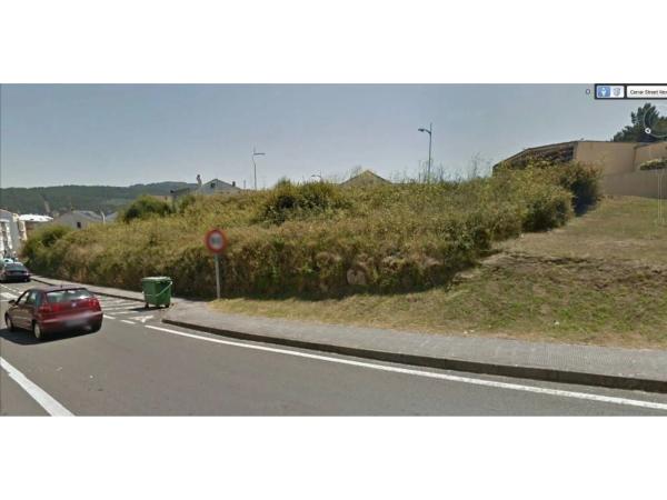 Terreno en calle Isidro Parga Pondal, 48