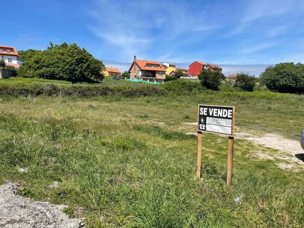 Terreno en calle Virxe do Monte, 3