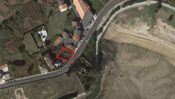 Terreno en avenida Cedeira, 33 a