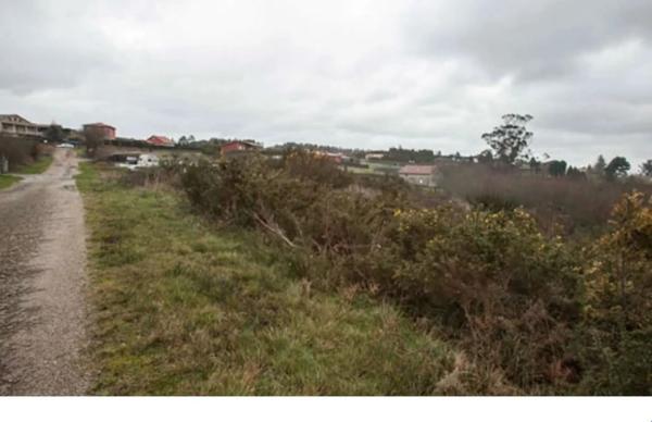 Terreno en calle Roble, 20