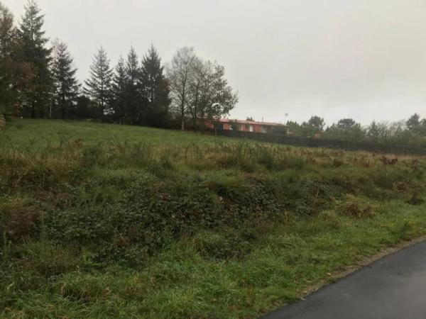 Terreno en calle Suroeste