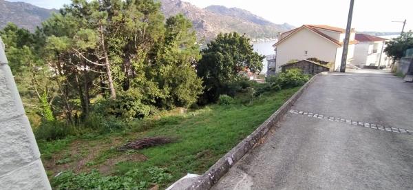 Terreno en Ezaro s/n Sn