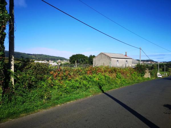 Terreno en lugar hermedesuxo abaixo, 47