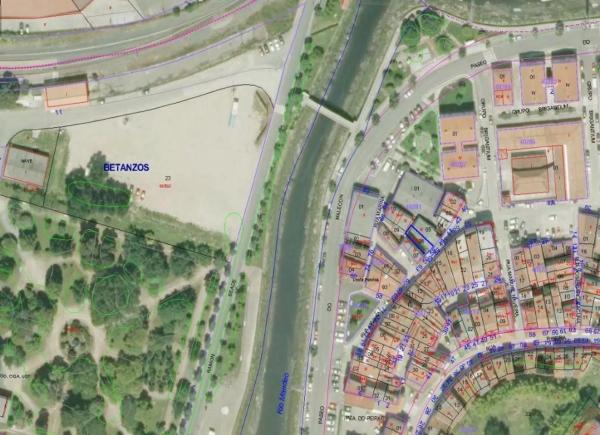 Terreno en calle Marina