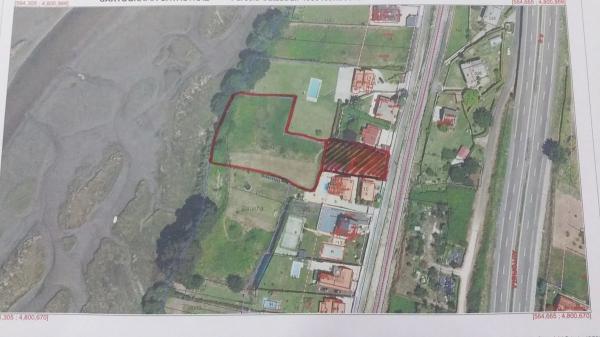 Terreno en carretera playa de miño s/n