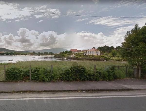 Terreno en avenida da Ribeira de Solleiros s/n Sn