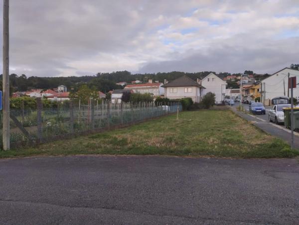 Terreno en calle Castelao, 20