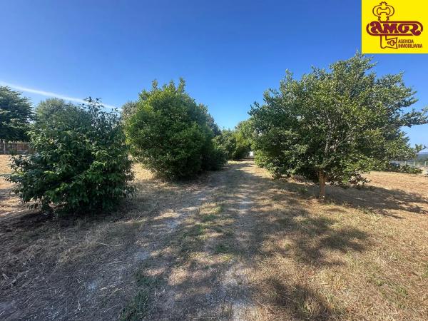 Terreno en Lugar Sales