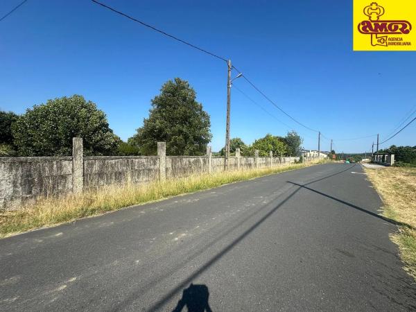 Terreno en Lugar Sales