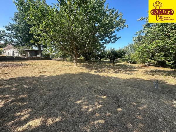 Terreno en Lugar Sales