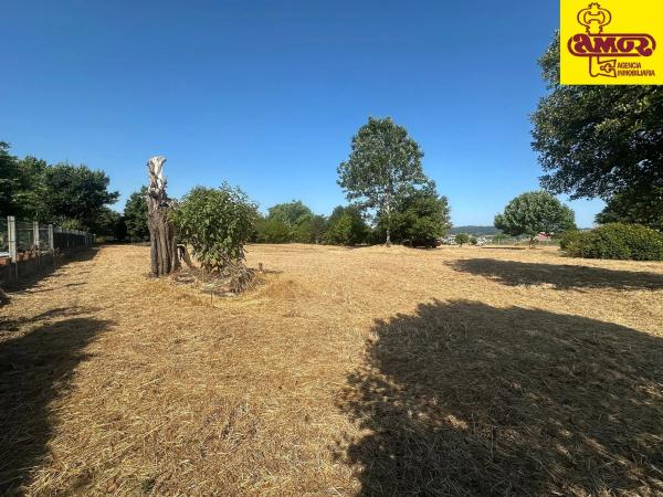Terreno en Lugar Sales
