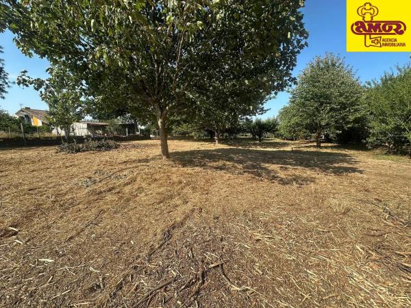 Terreno en Lugar Sales