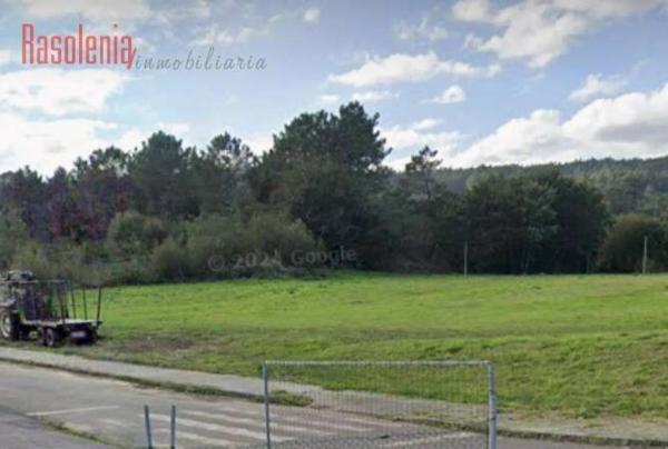 Terreno en avenida de Santa Minia