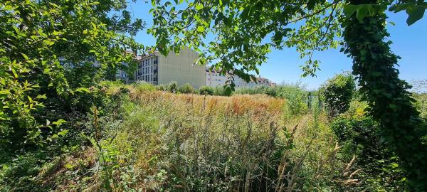 Terreno en calle do Xeixo, 8